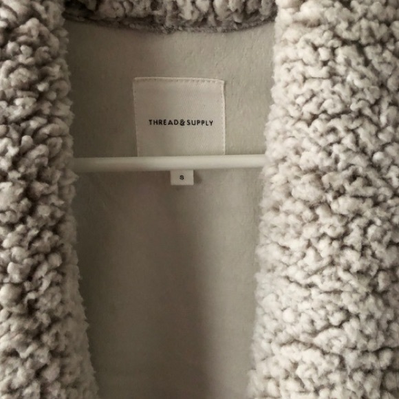 Thread & Supply Sherpa Vest - Picture 2 of 2